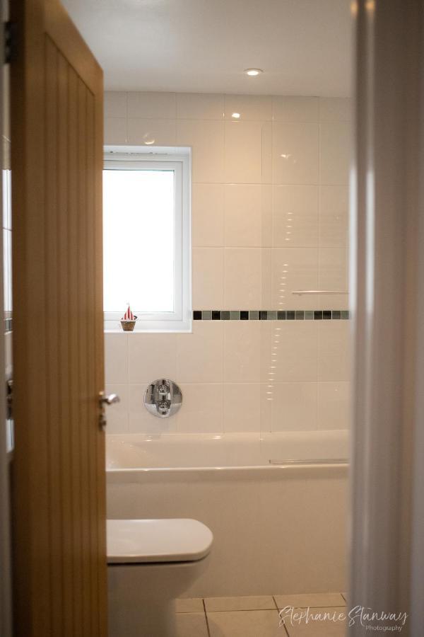 The Lookout, Modern Home From Home, Sleeps 5, With Private Parking & Outside Terrace St Ives  Ngoại thất bức ảnh